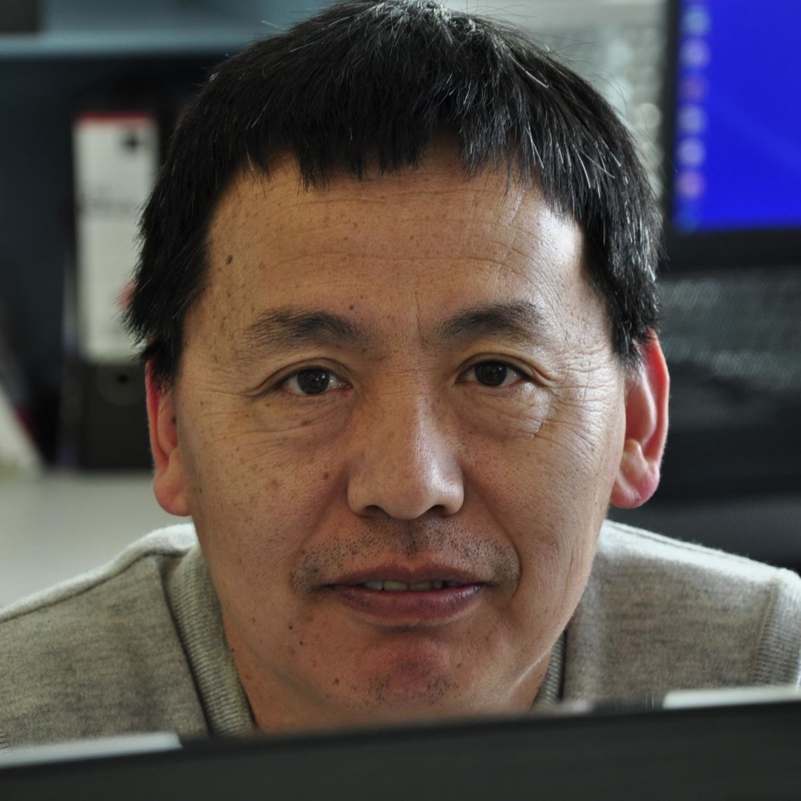 Dr Zhanru Yu